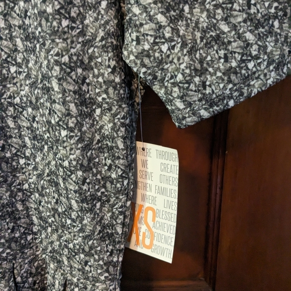 Lula Roe dress with pockets - Picture 2 of 4